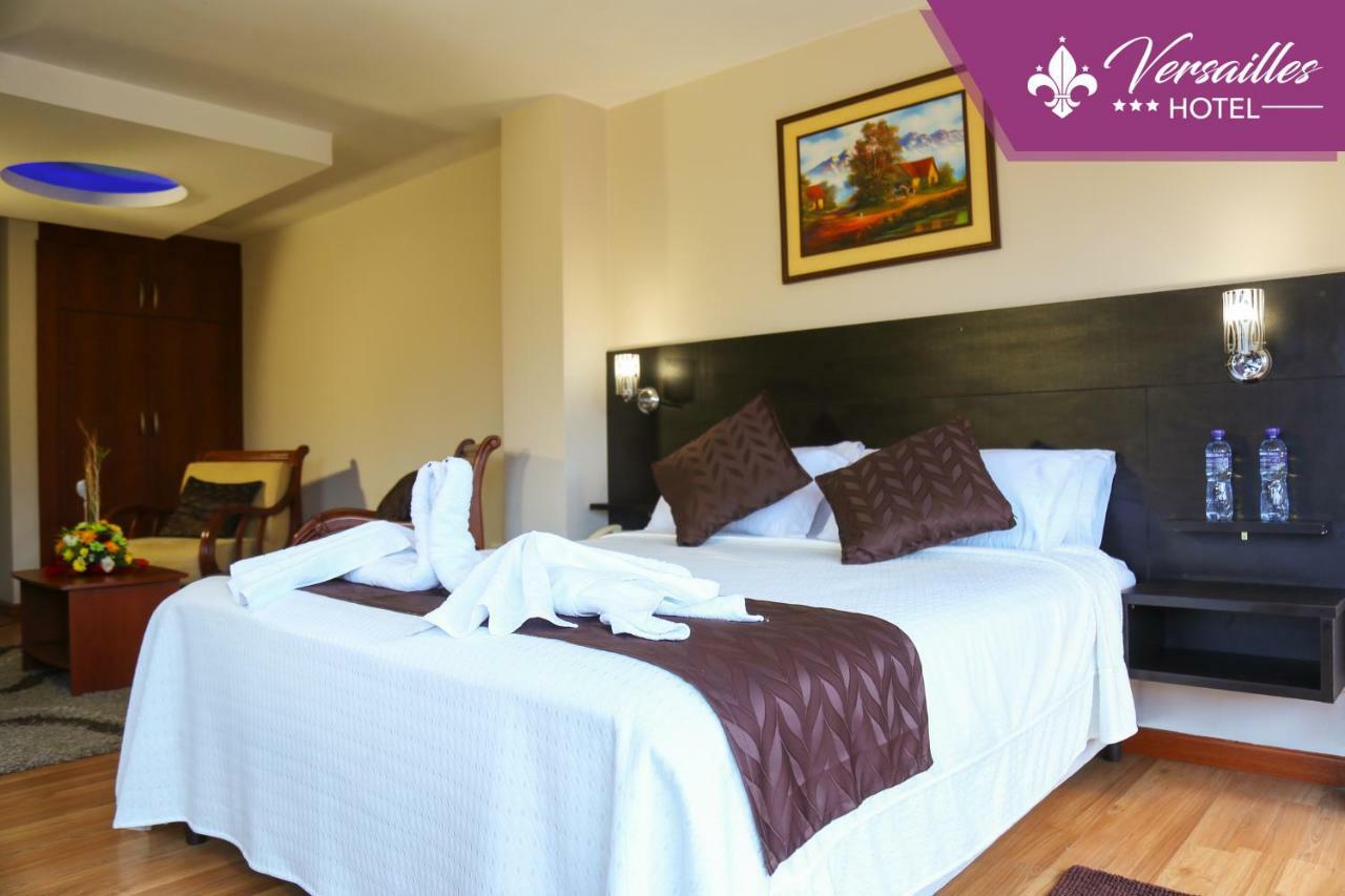 Hotel Versailles Ambato Esterno foto