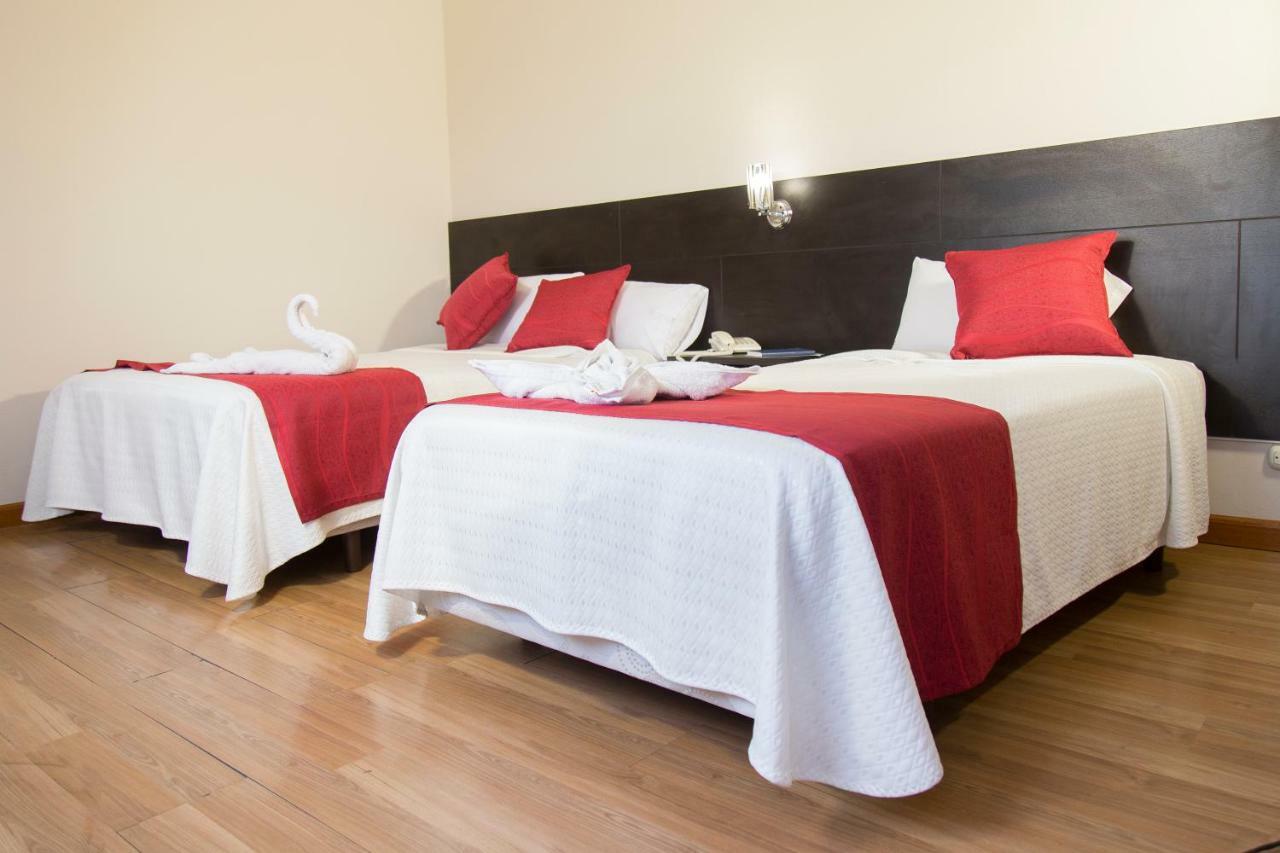 Hotel Versailles Ambato Esterno foto